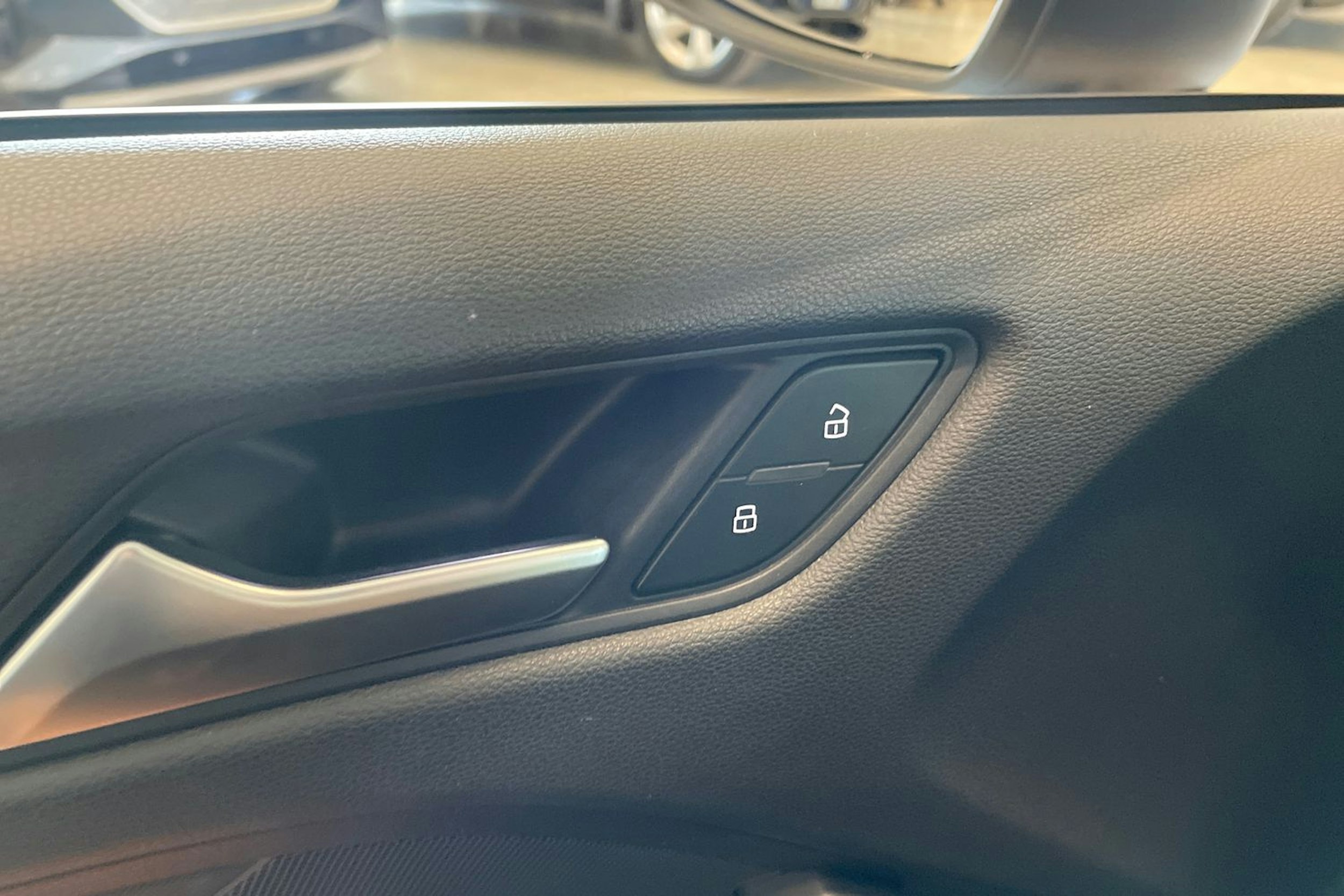valkoinen Audi A3 2018 kuva 31.