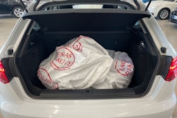 valkoinen Audi A3 2018 kuva 33.