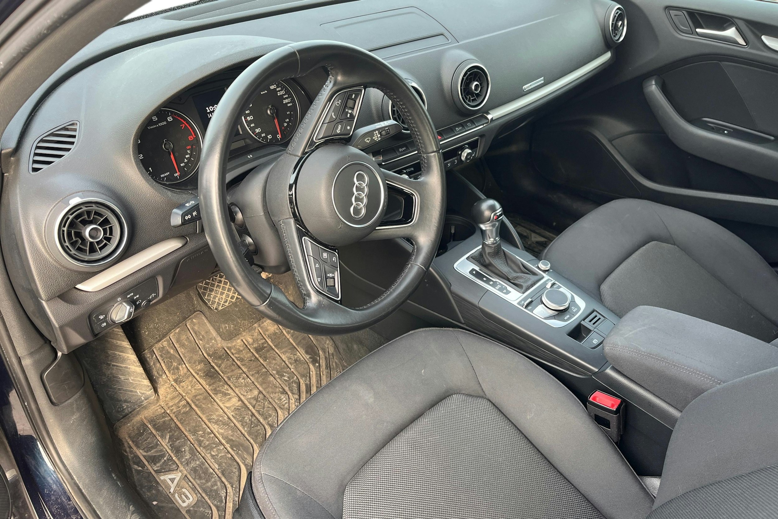 harmaa Audi A3 2018 kuva 3.