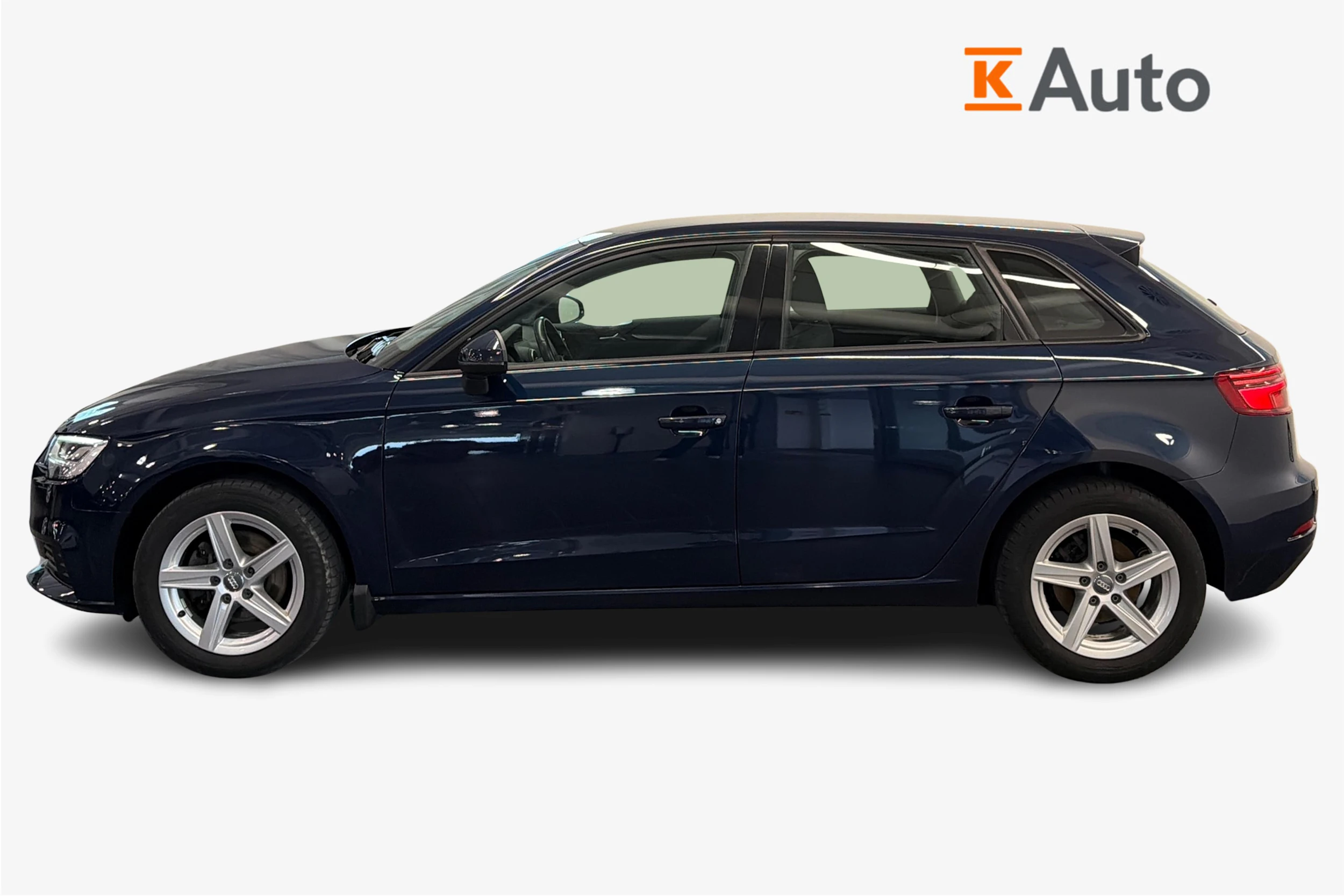 harmaa Audi A3 2018 kuva 7.