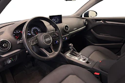 harmaa Audi A3 2018 kuva 8.