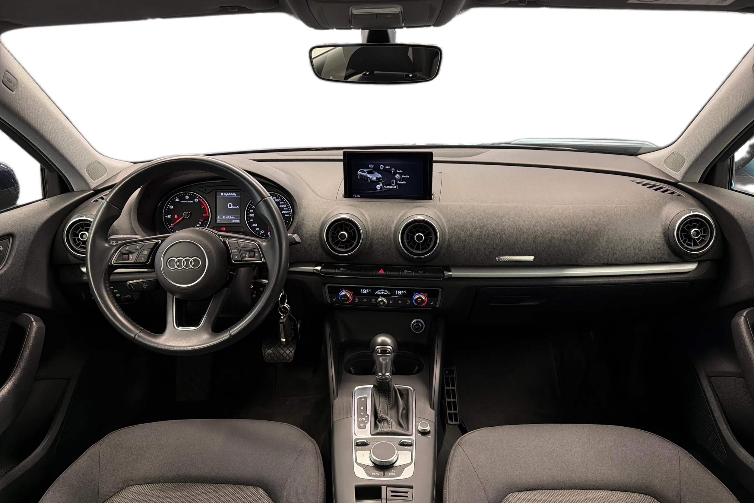 harmaa Audi A3 2018 kuva 9.