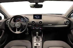 harmaa Audi A3 2018 kuva 9.
