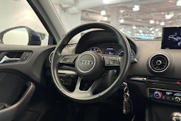 harmaa Audi A3 2018 kuva 17.