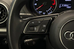harmaa Audi A3 2018 kuva 18.