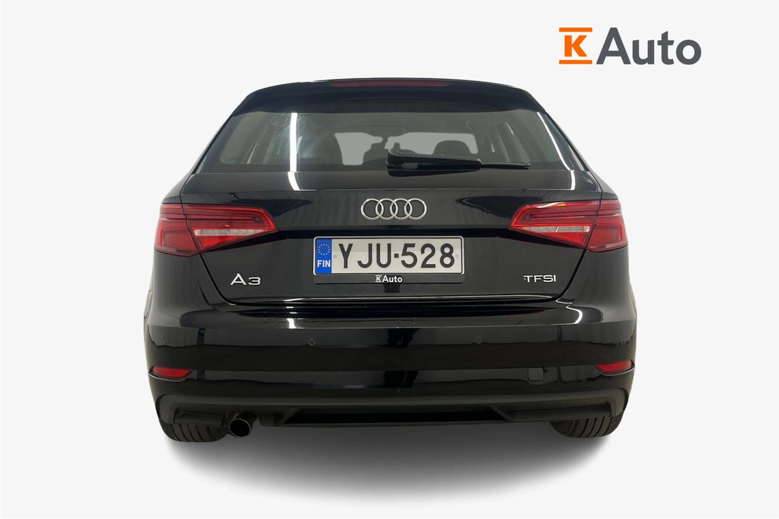 Musta Audi A3 2018 kuva 4.