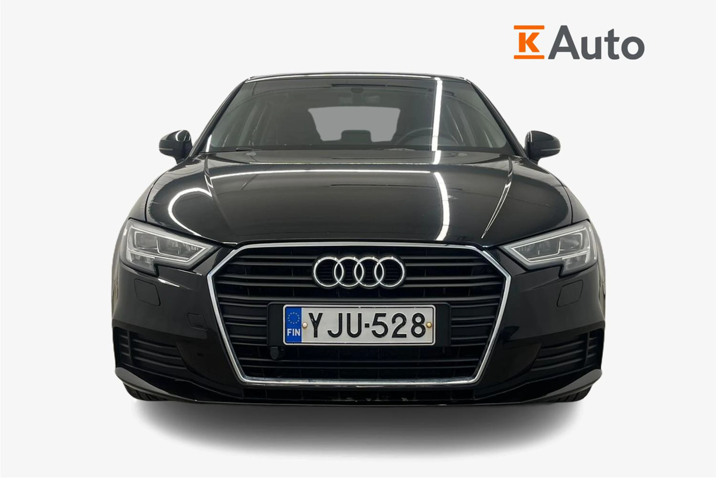 Musta Audi A3 2018 kuva 5.
