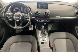 Musta Audi A3 2018 kuva 9.