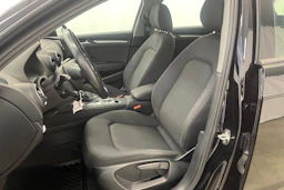 Musta Audi A3 2018 kuva 16.