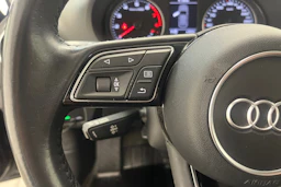 Musta Audi A3 2018 kuva 18.