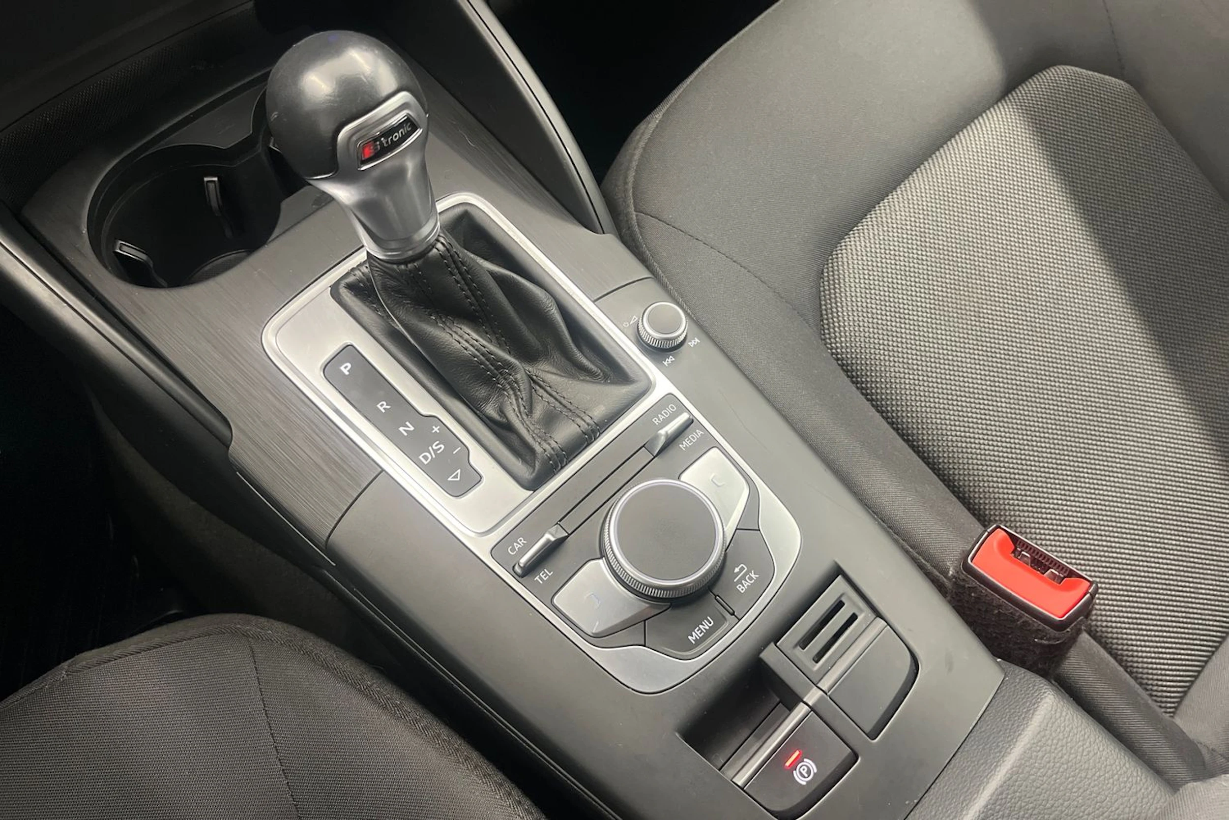 Musta Audi A3 2018 kuva 21.