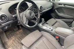 Harmaa Audi A3 2018 kuva 3.