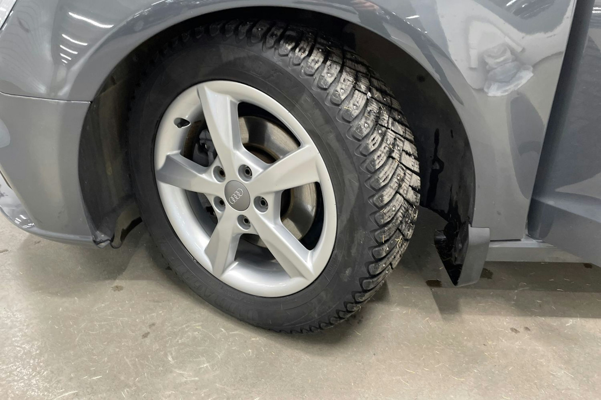 harmaa Audi A3 2018 kuva 10.