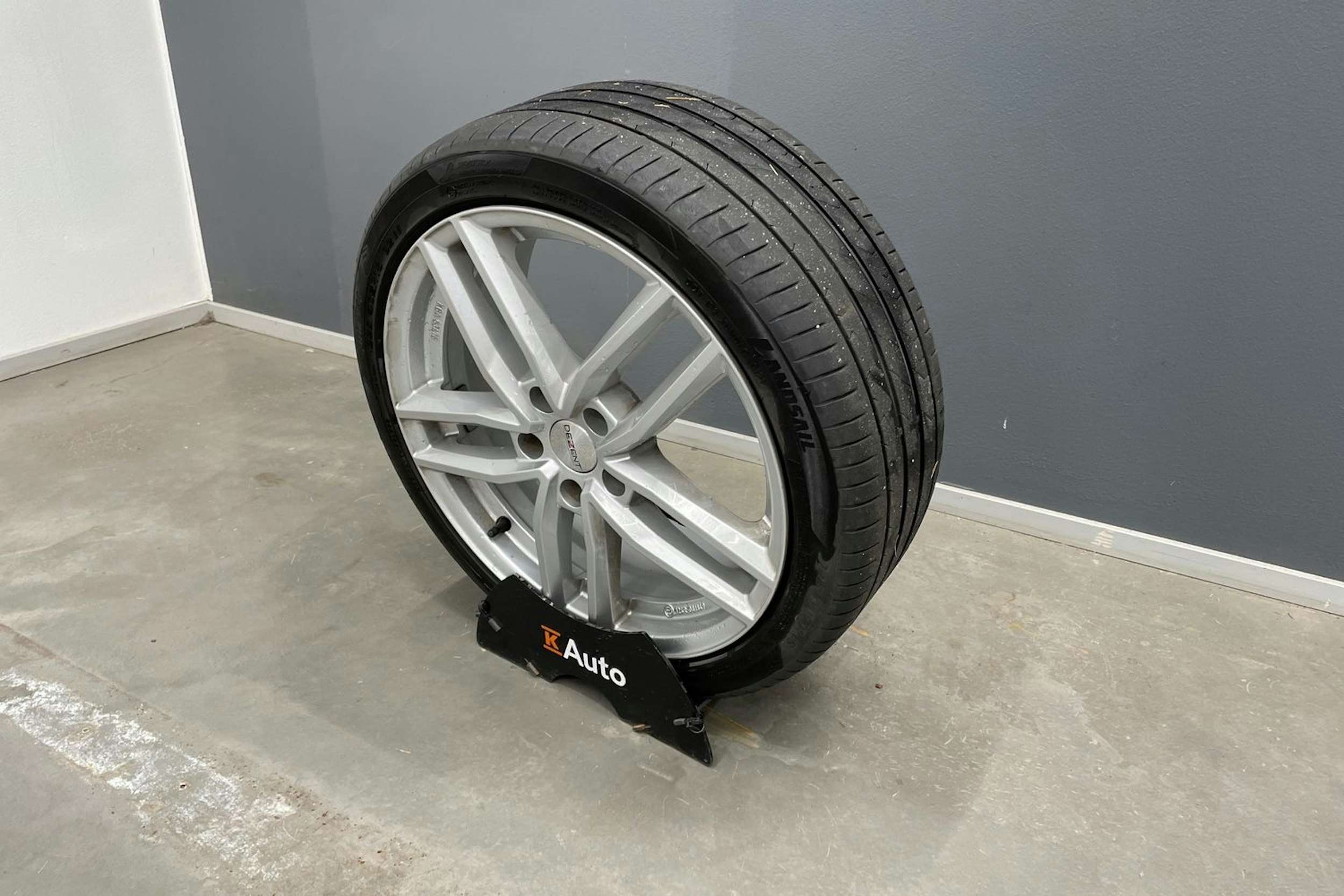 harmaa Audi A3 2018 kuva 11.