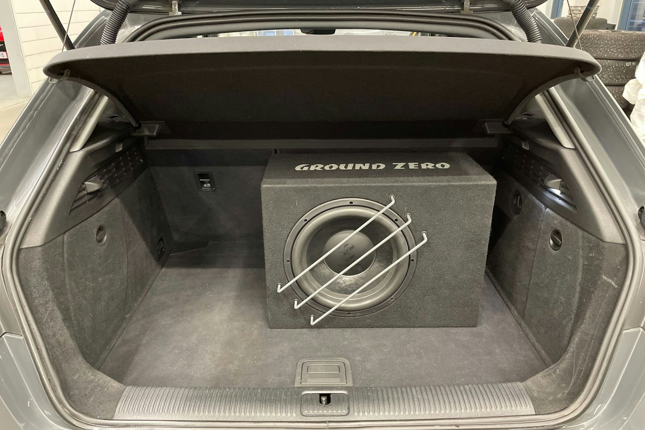 harmaa Audi A3 2018 kuva 12.