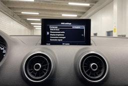 harmaa Audi A3 2018 kuva 16.