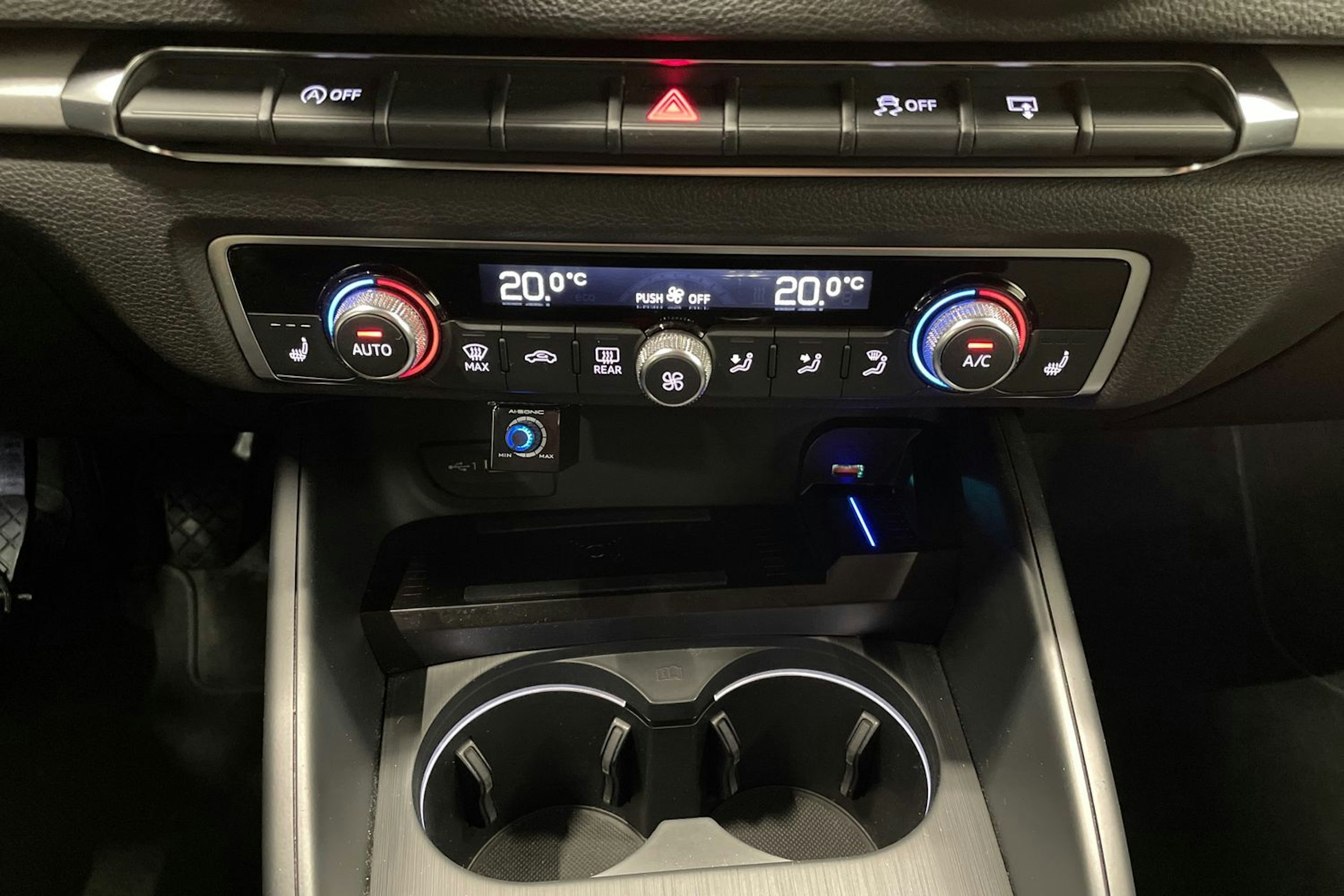 harmaa Audi A3 2018 kuva 17.