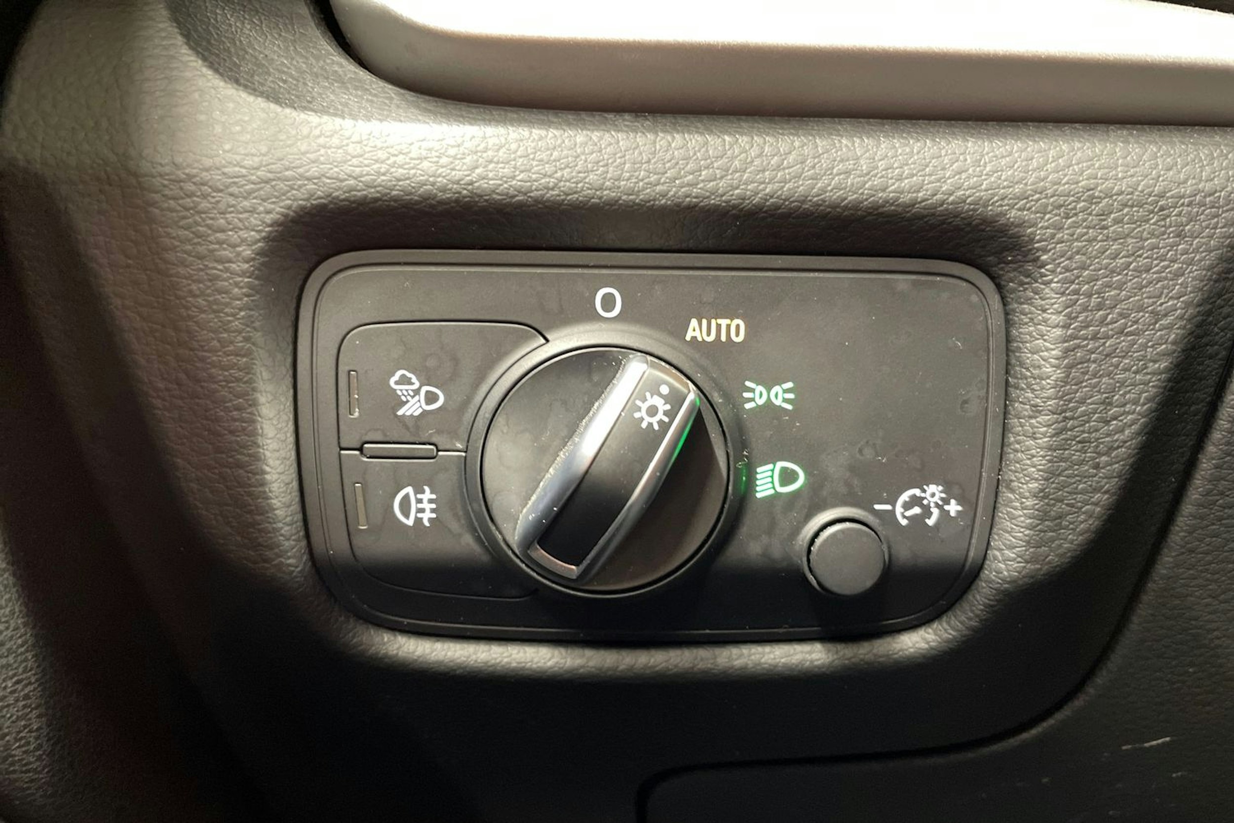 harmaa Audi A3 2018 kuva 19.