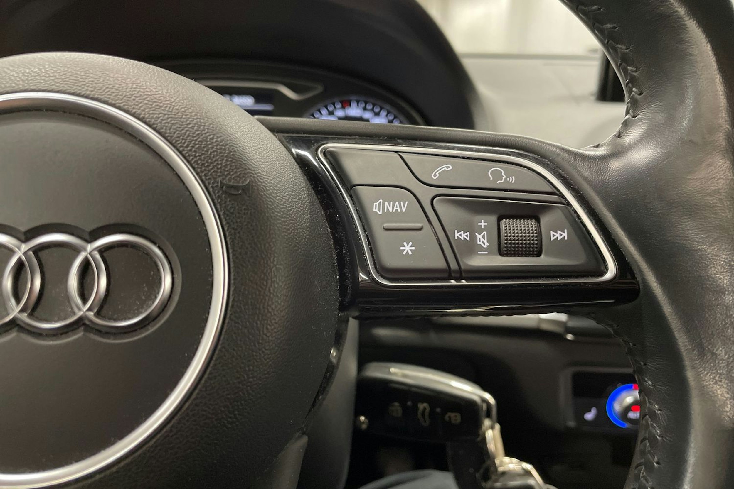 harmaa Audi A3 2018 kuva 21.