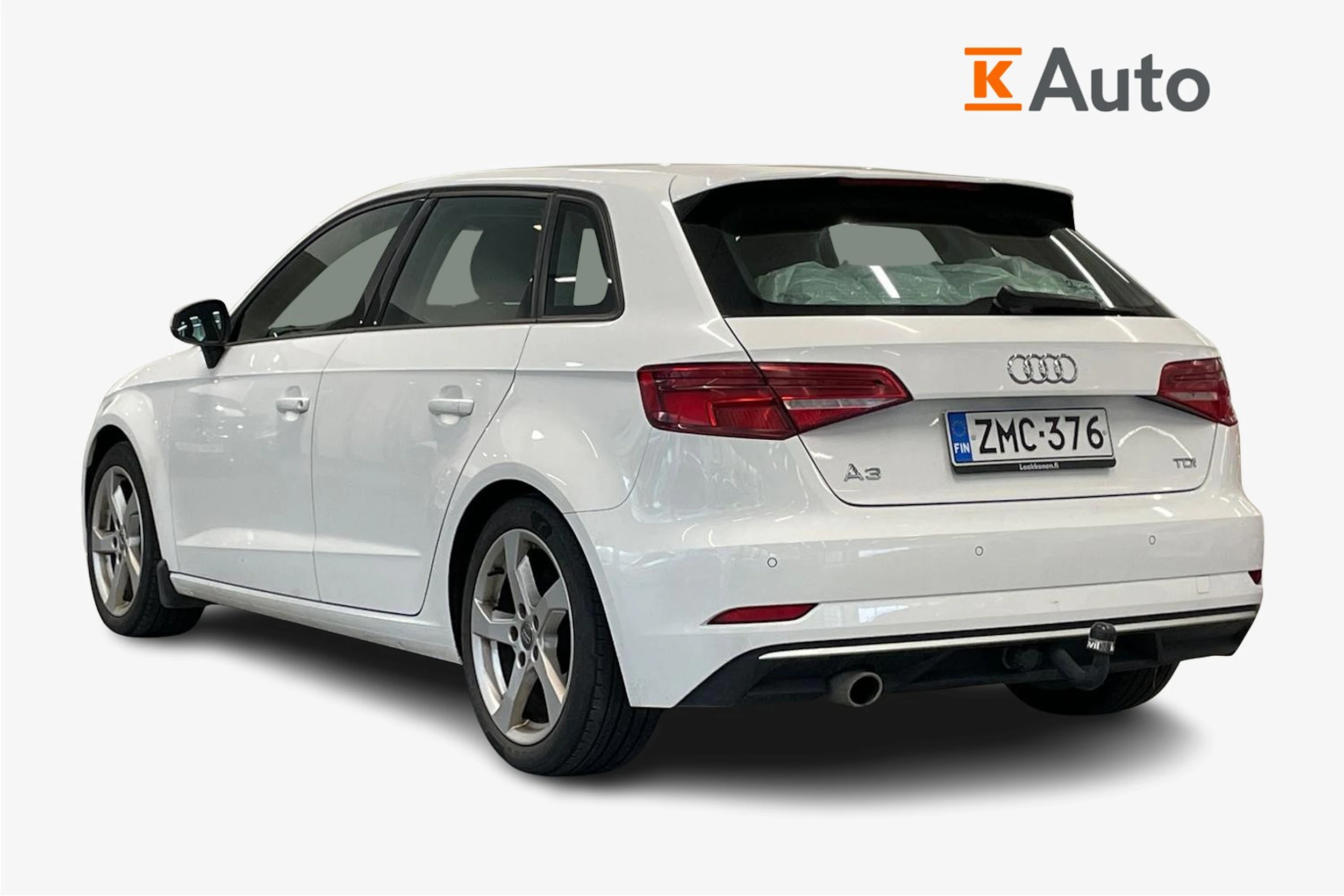 Valkoinen Audi A3 2018 kuva 2.