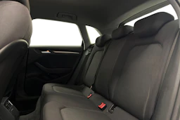 valkoinen Audi A3 2018 kuva 8.
