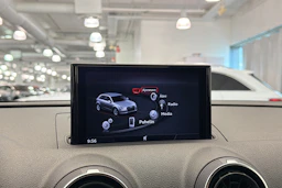 valkoinen Audi A3 2018 kuva 23.