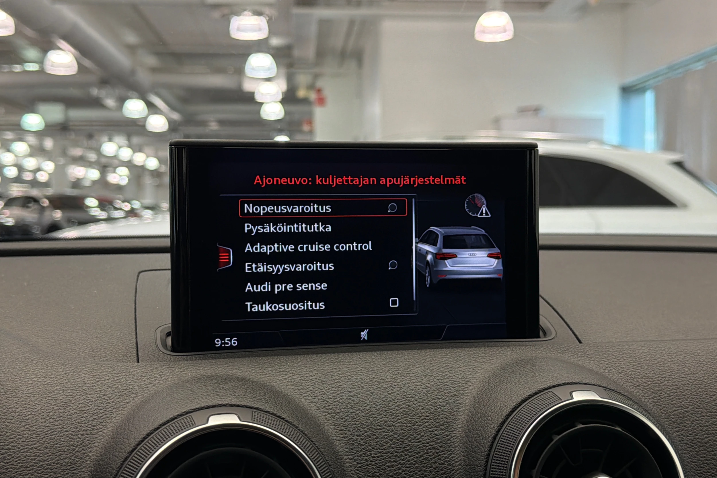 valkoinen Audi A3 2018 kuva 24.