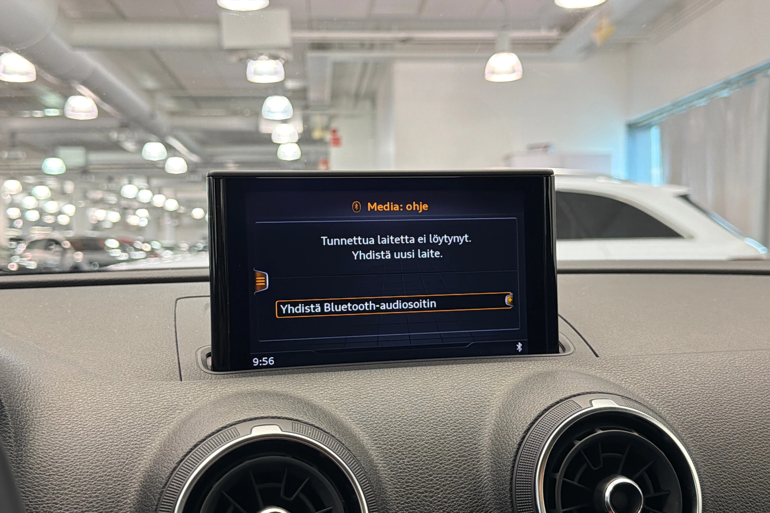 valkoinen Audi A3 2018 kuva 26.