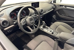 musta Audi A3 2018 kuva 7.