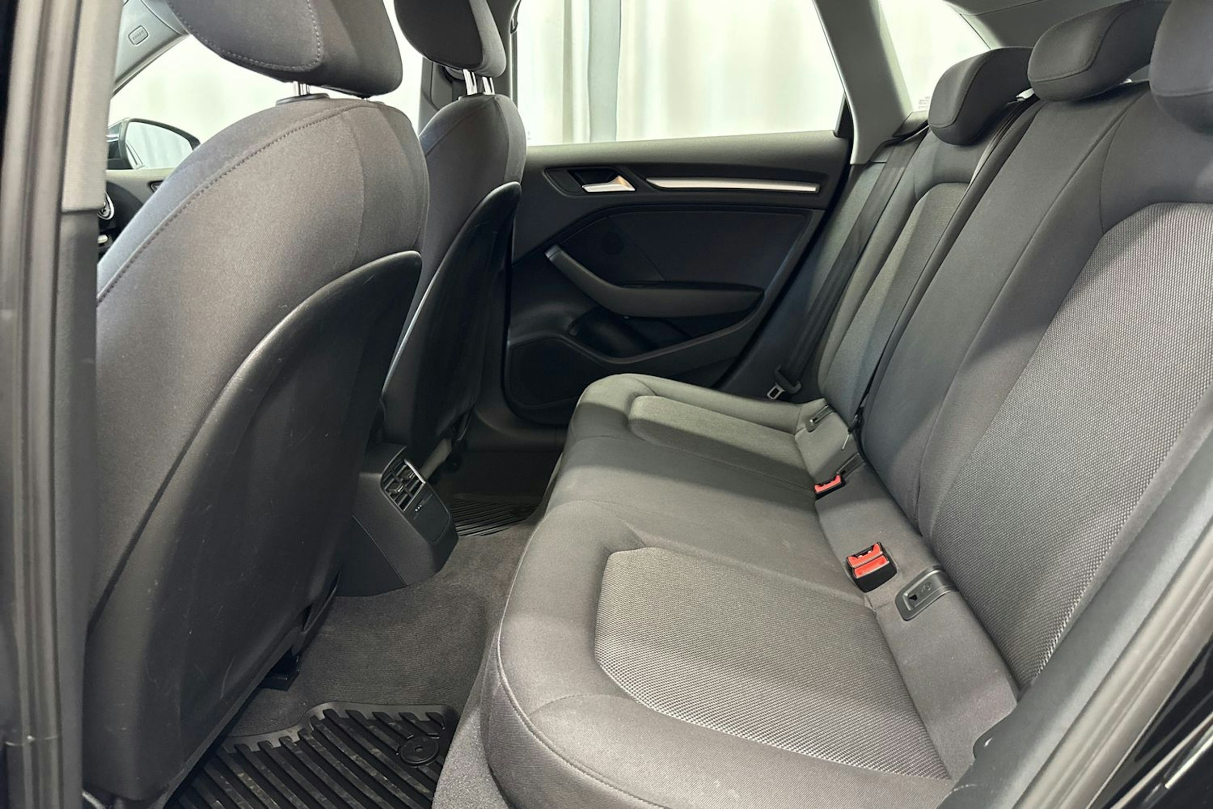 musta Audi A3 2018 kuva 15.