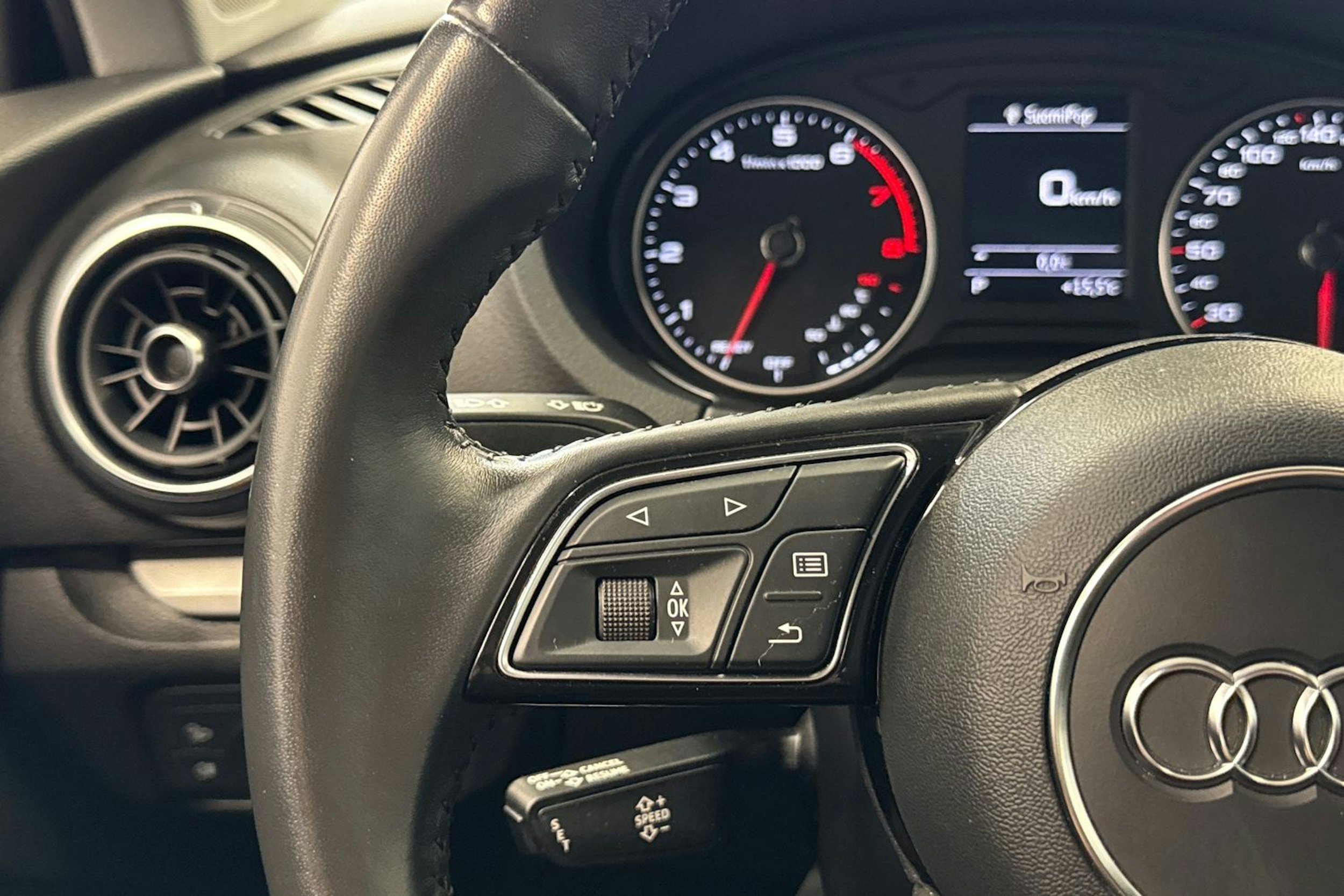 musta Audi A3 2018 kuva 16.