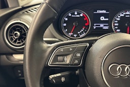 musta Audi A3 2018 kuva 16.