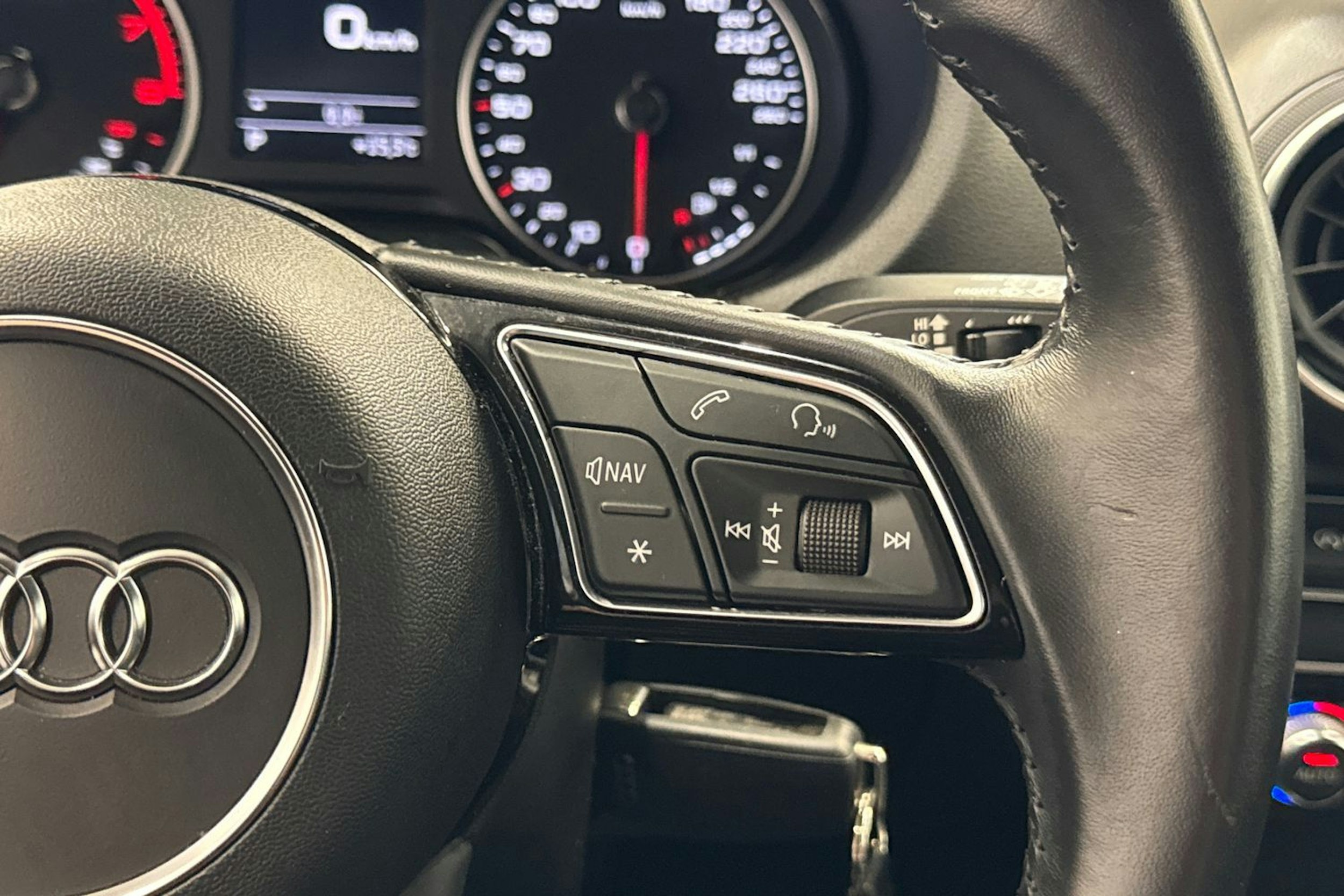 musta Audi A3 2018 kuva 17.