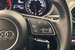 musta Audi A3 2018 kuva 17.