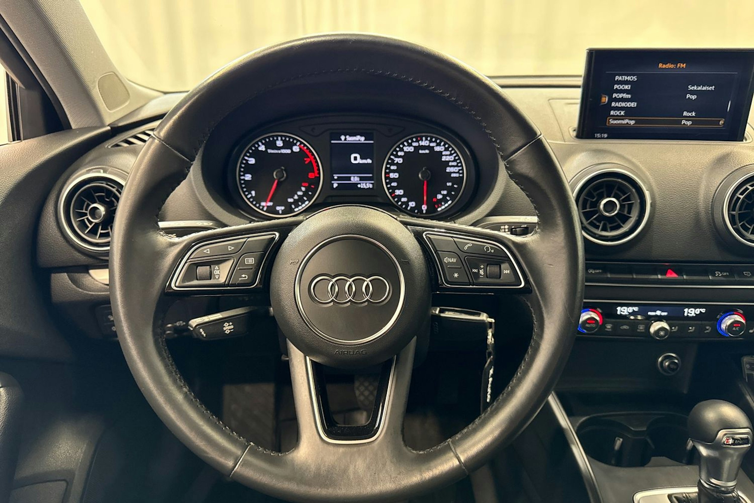 musta Audi A3 2018 kuva 18.