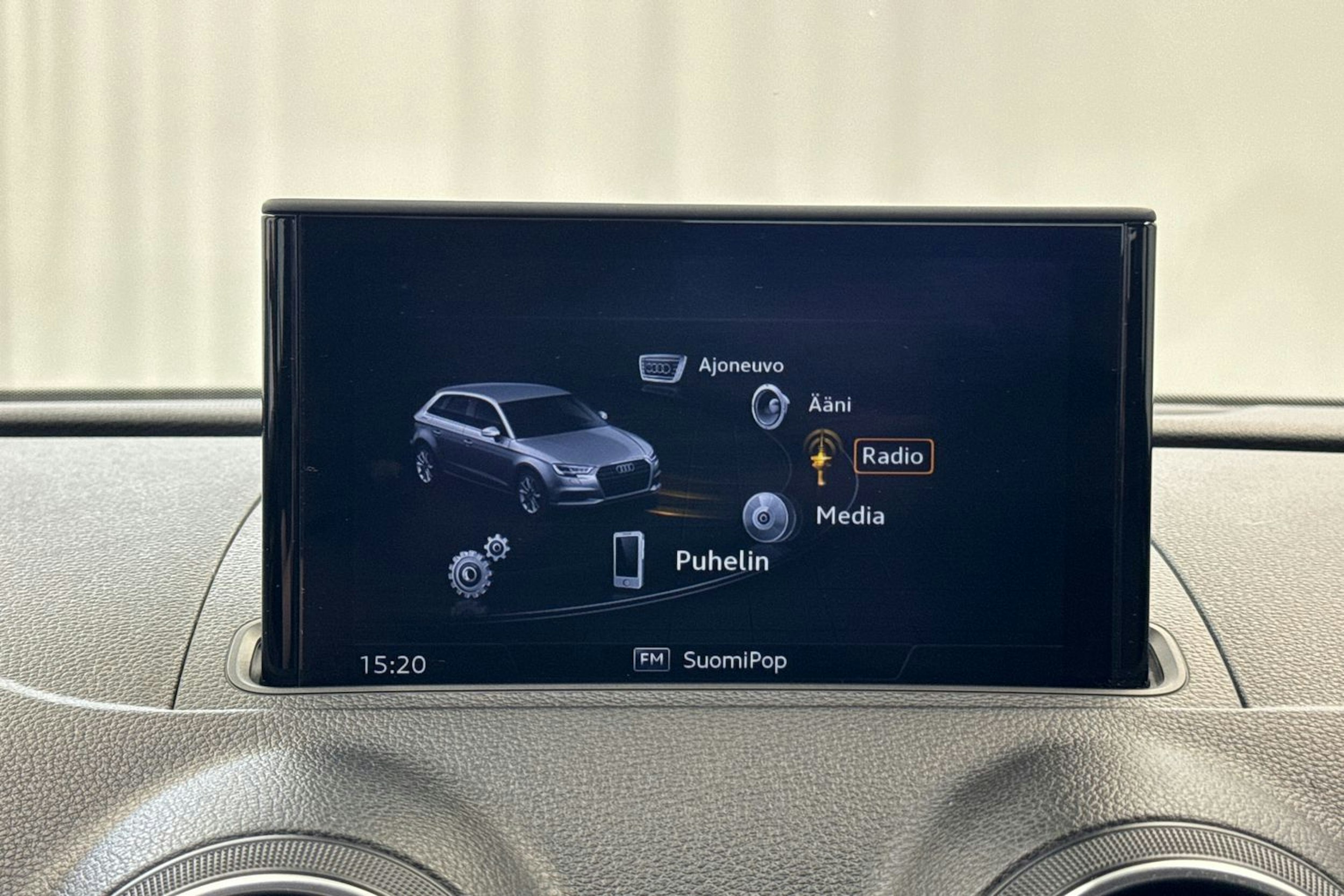 musta Audi A3 2018 kuva 21.