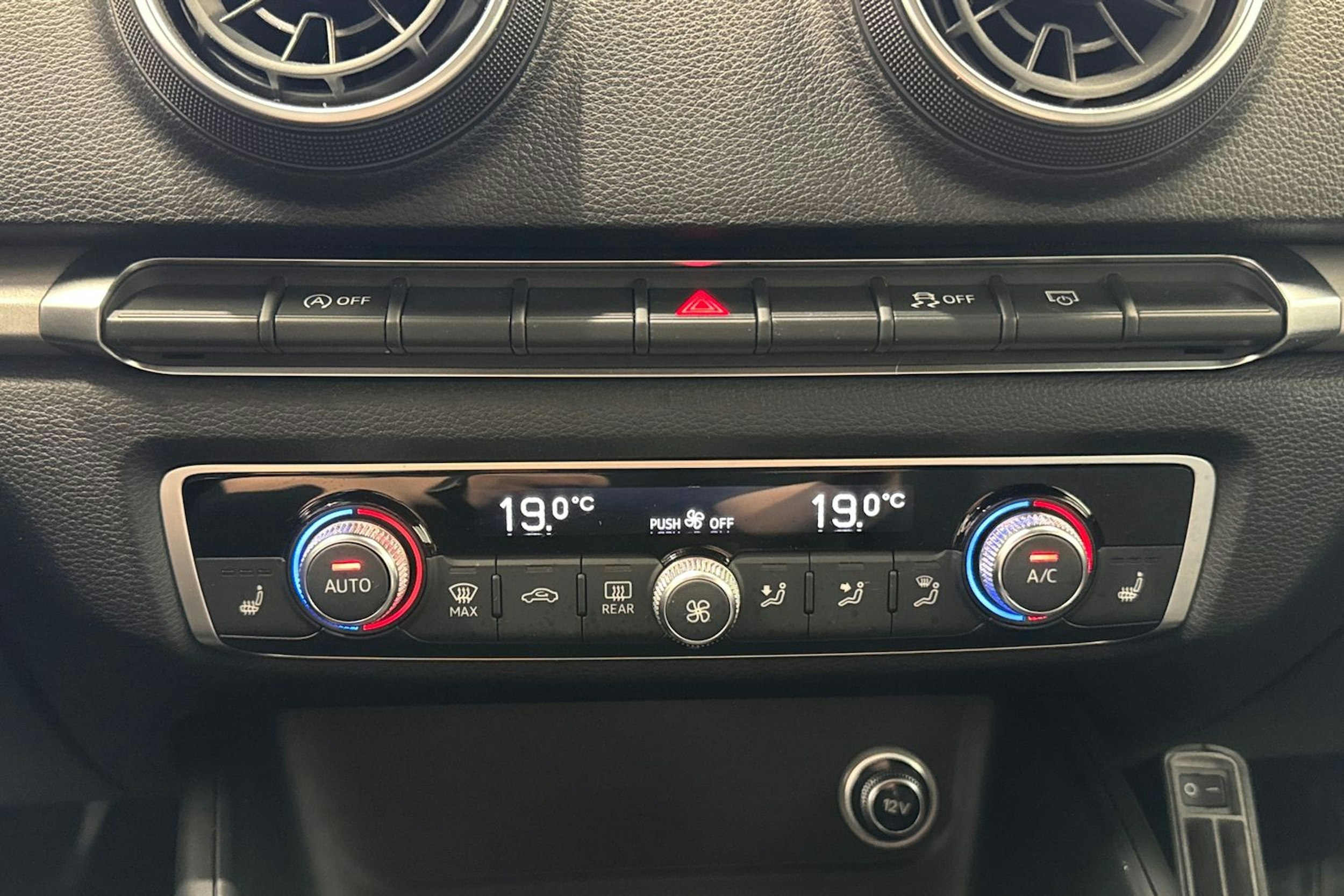musta Audi A3 2018 kuva 22.