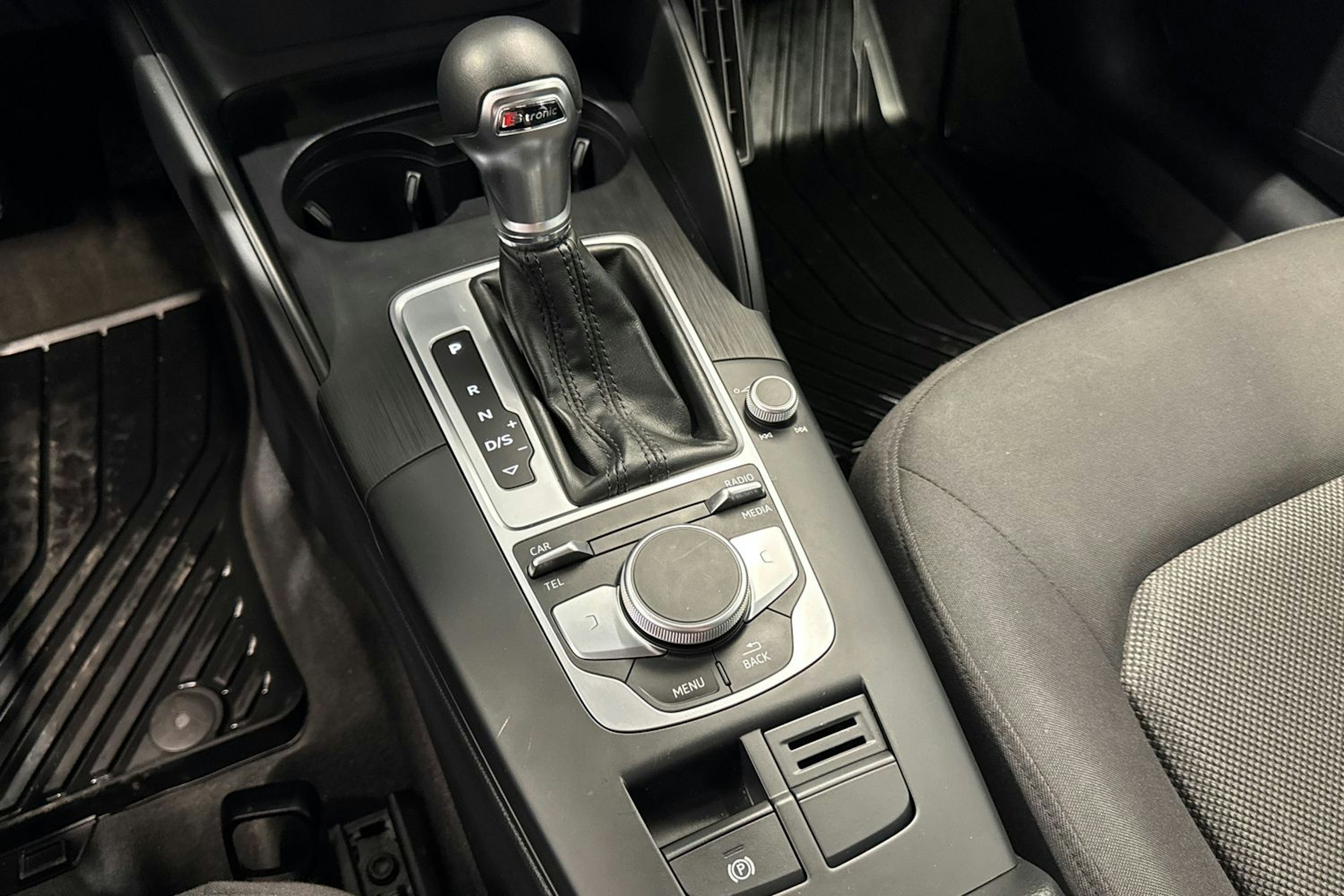 musta Audi A3 2018 kuva 23.