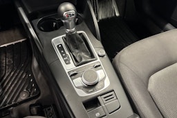 musta Audi A3 2018 kuva 23.