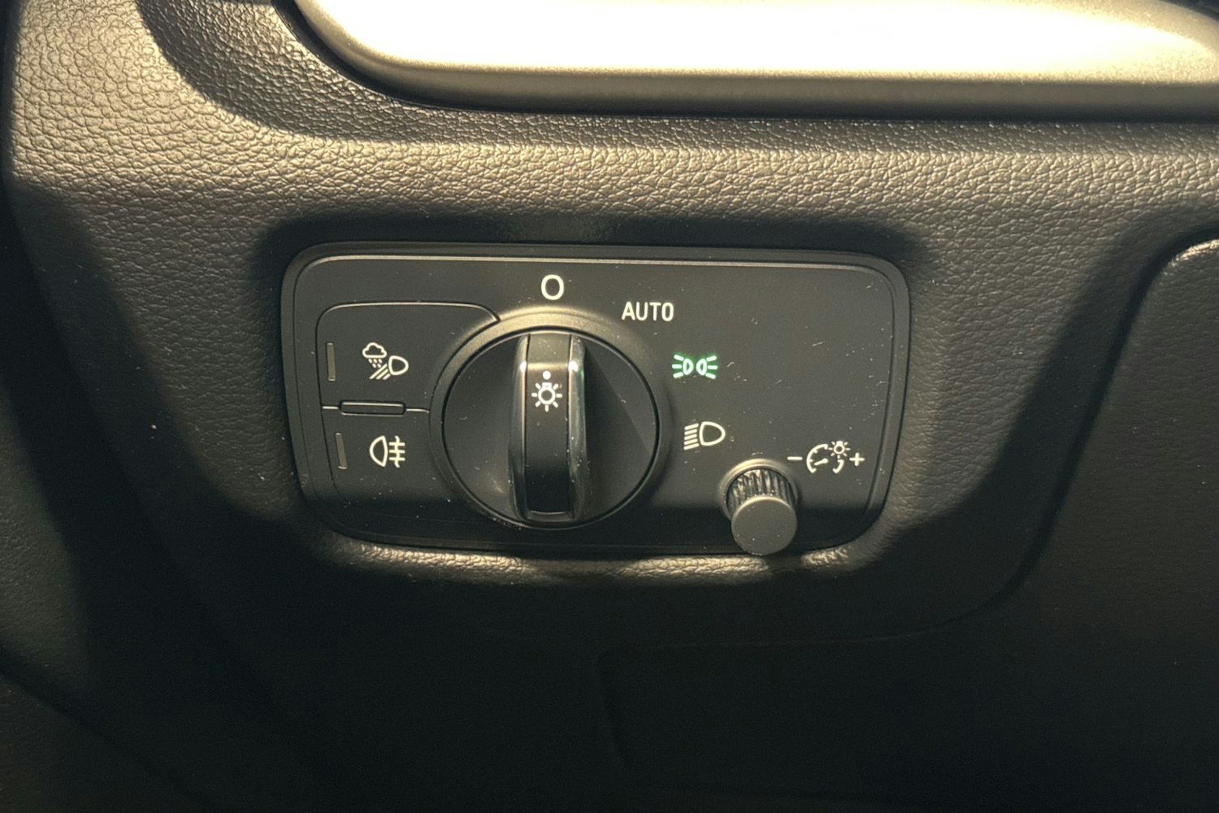 musta Audi A3 2018 kuva 25.
