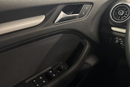 Valkoinen Audi A3 2019 kuva 19.