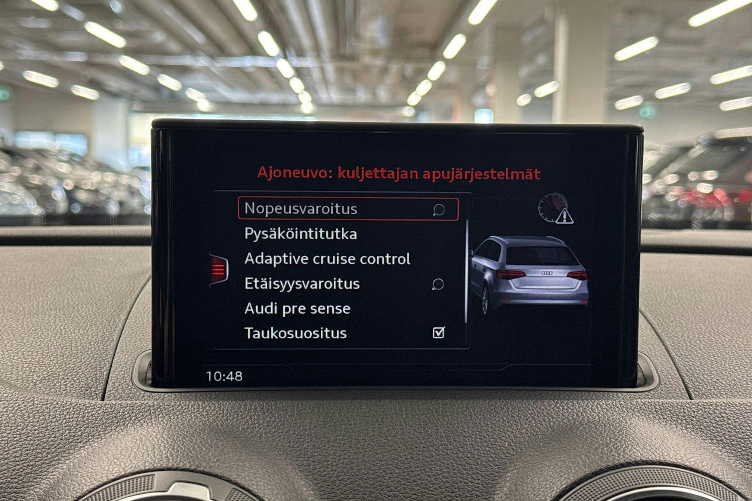 Valkoinen Audi A3 2019 kuva 27.