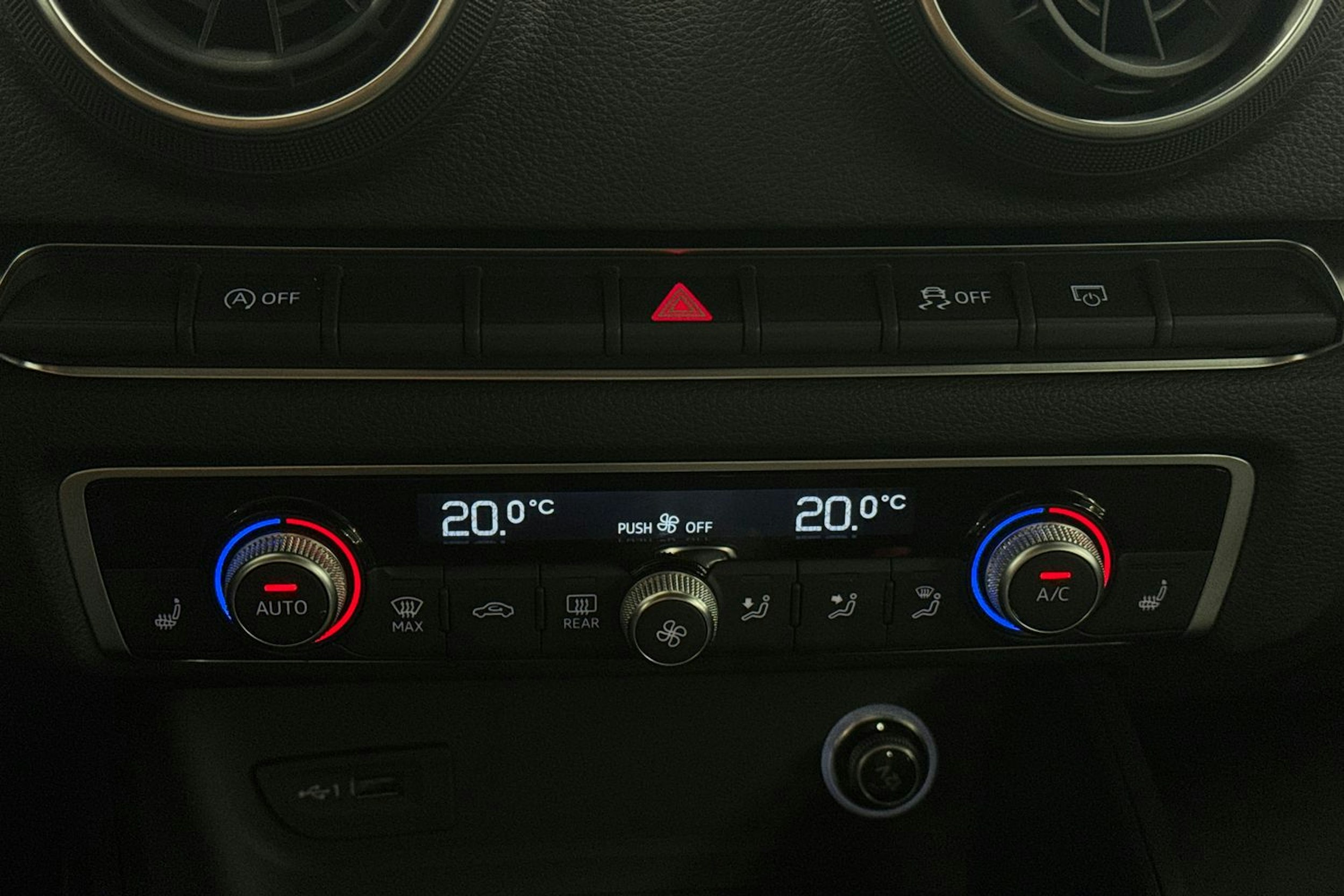 Valkoinen Audi A3 2019 kuva 28.