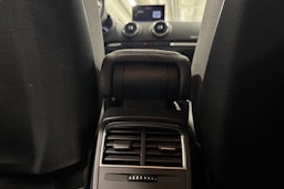 Valkoinen Audi A3 2019 kuva 34.