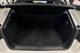 Valkoinen Audi A3 2019 kuva 35.