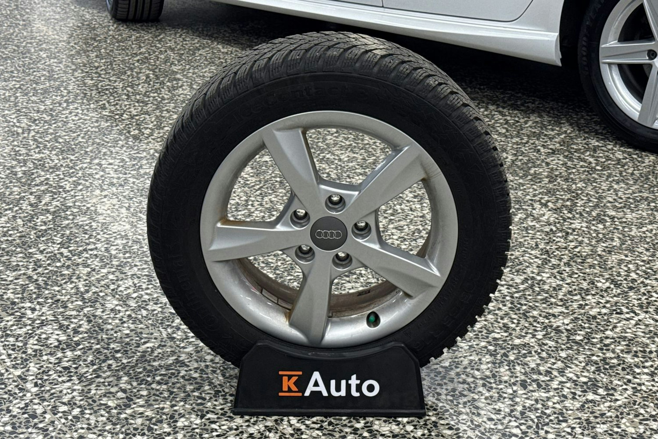 Valkoinen Audi A3 2019 kuva 38.