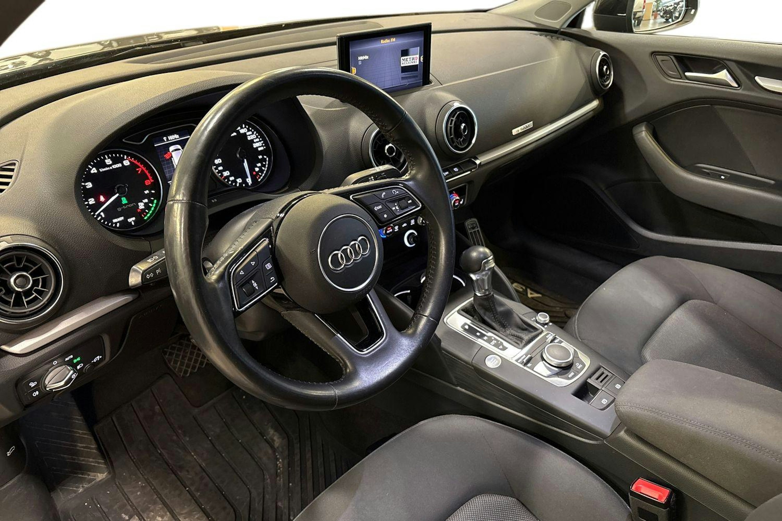 musta Audi A3 2019 kuva 3.
