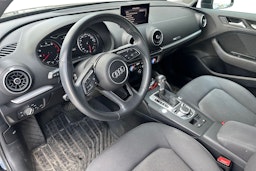 musta Audi A3 2019 kuva 3.