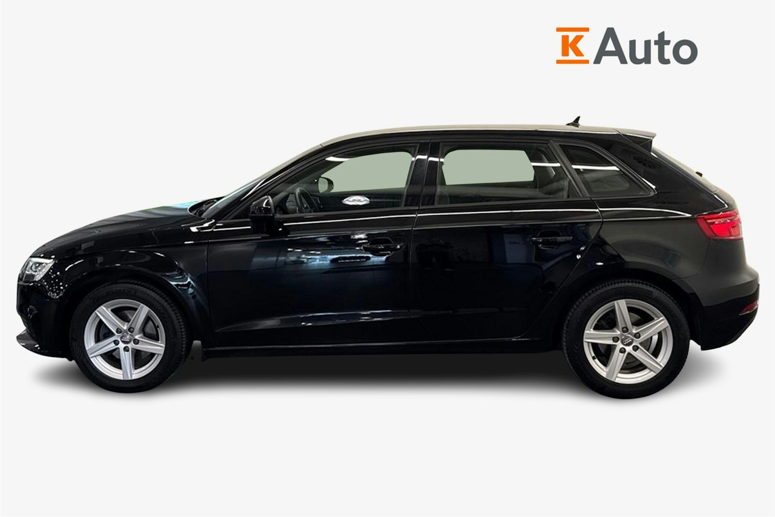 musta Audi A3 2019 kuva 6.