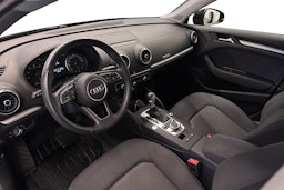 musta Audi A3 2019 kuva 7.